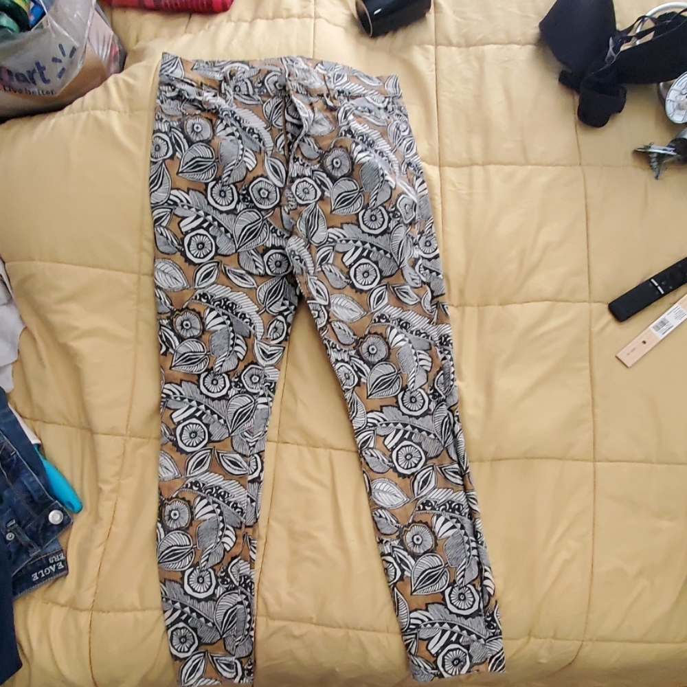 Printed pointe jeans